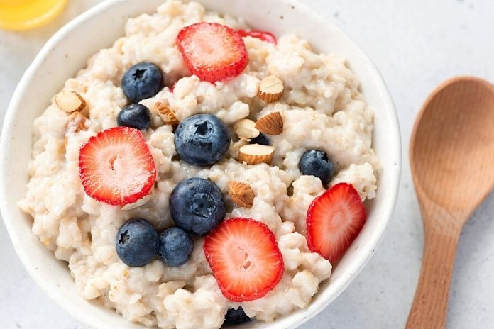 Oatmeal And Instant Oats And Their Benefits - HealthFitnessGeek